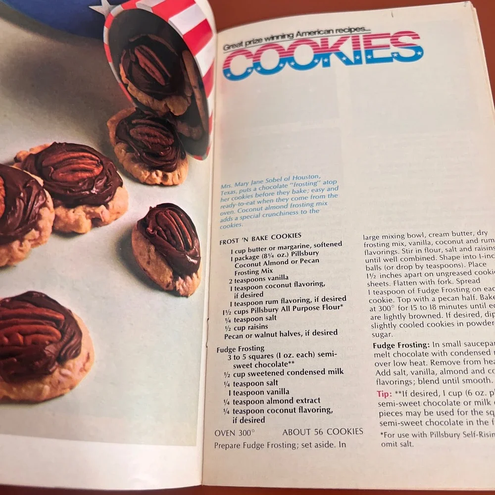 Vintage 1969 Pillsbury‎ 100 Bake-Off Recipes Cookbook 20th Anniversary Edition